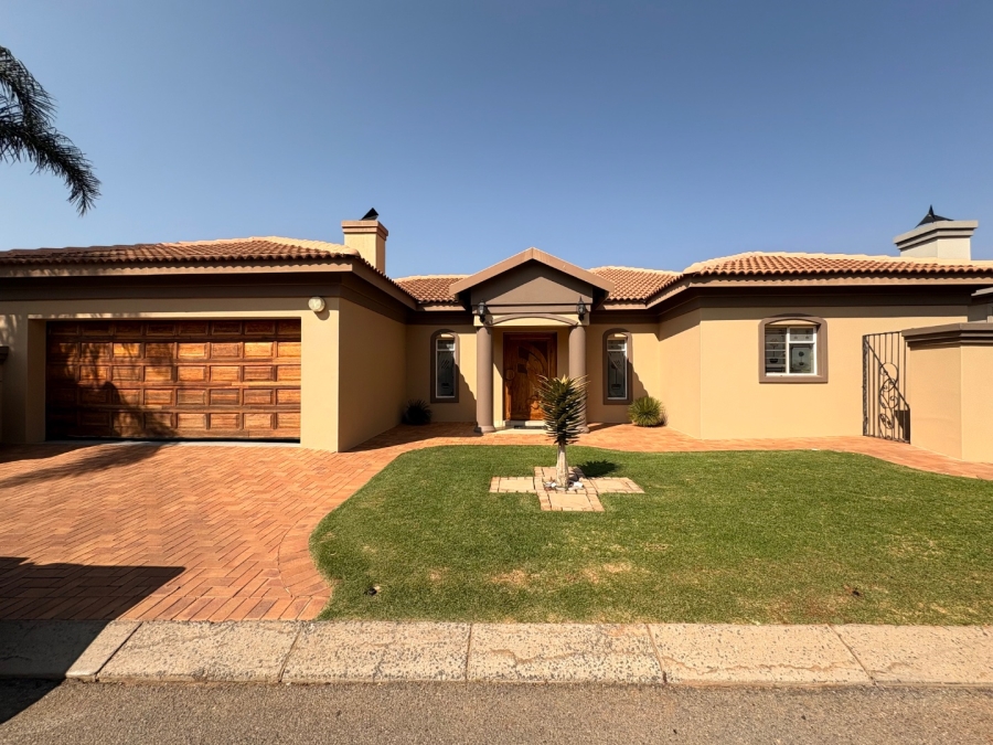 3 Bedroom Property for Sale in Wilkoppies North West